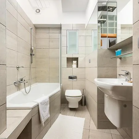 Metro Raclawicka Standard Apartment Warsaw Exterior photo