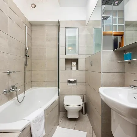 Metro Raclawicka Standard Apartment Warsaw Exterior photo