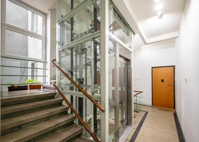 Metro Raclawicka Standard Apartment