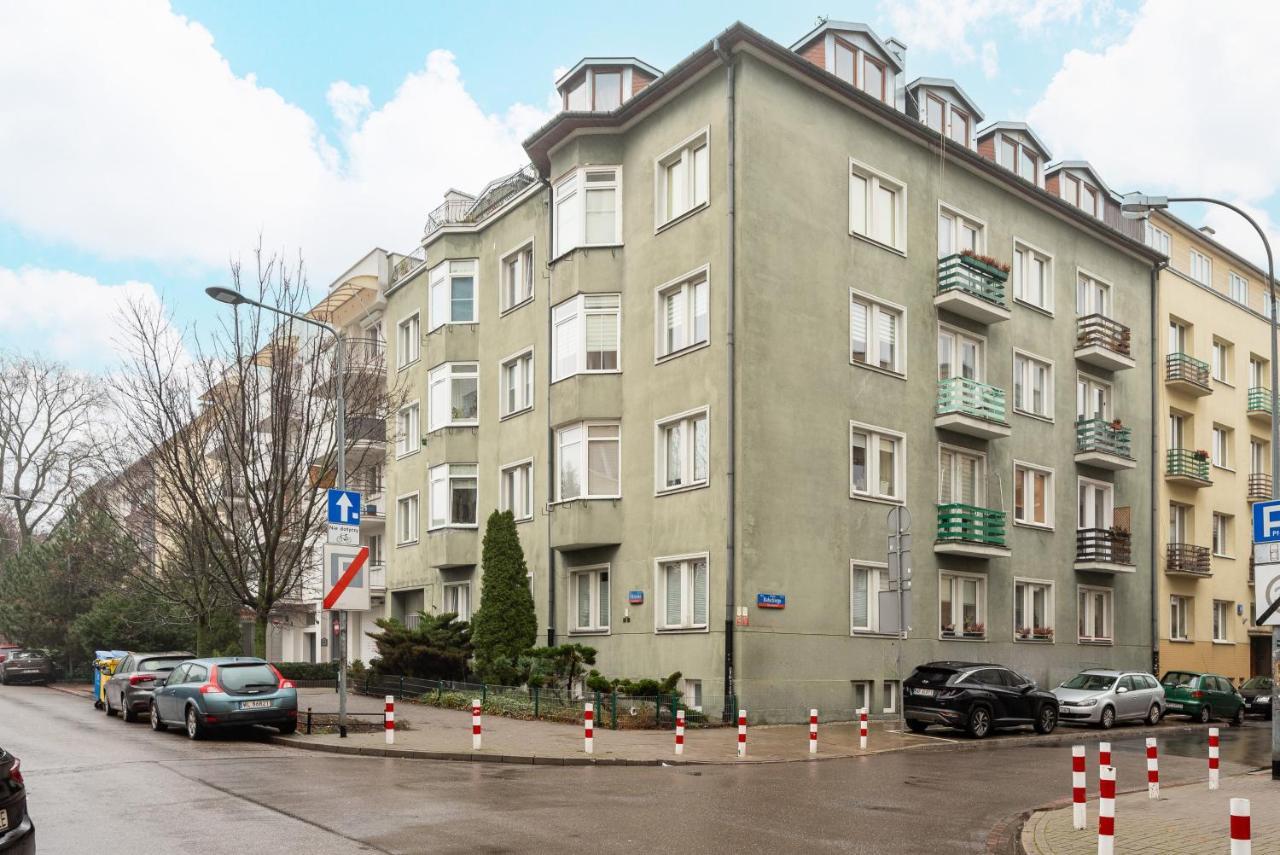 Metro Raclawicka Standard Apartment